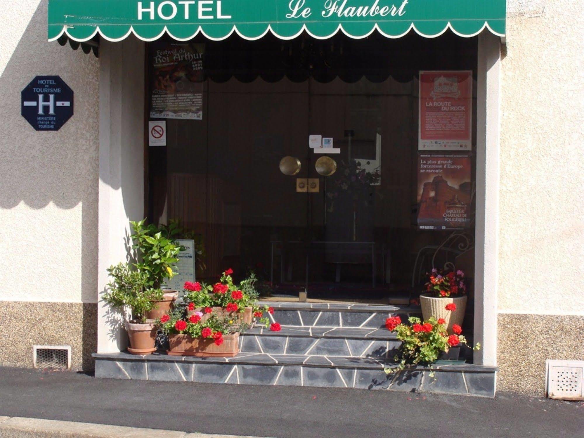 Hôtel Le Flaubert Fougères Exterior foto